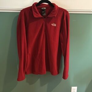 Men’s The Northface pull over‎ size medium--Red